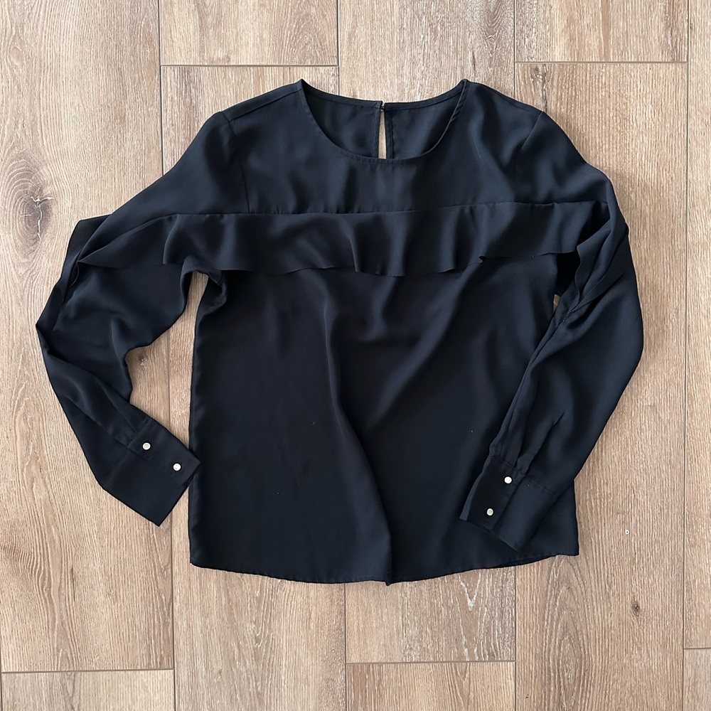 Abercrombie Ruffle Blouse in Black; Size Medium
